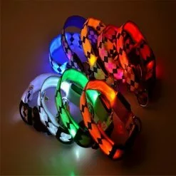 Offres 👏 Wewoo Motif à carreaux Rechargeable LED Glow Light Leads Collier pour chien de compagnie petits chiens moyenstaille S jaune 👍 14 Offres 👏 Wewoo Motif à carreaux Rechargeable LED Glow Light Leads Collier pour chien de compagnie petits chiens moyenstaille S jaune 👍 -Bon plan Animalerie 3615614434492 6 5