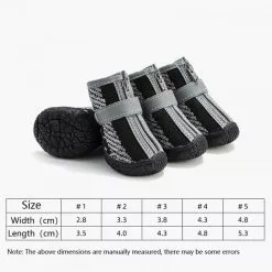Offres 🔔 Wewoo 4 pièces / ensemble chaussures de chien respirantes antidérapantes et résistantes à l'usure fournitures pour animaux de compagnie, taille: 3,8x4,3 cm 🔔 -Bon plan Animalerie 3615615219784 6 3